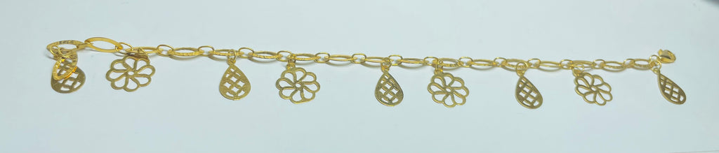 Vackert damarmband, 21 karat guld, väger 5.35g, 19 cm långt, justerbart tack vare sina länkar.
