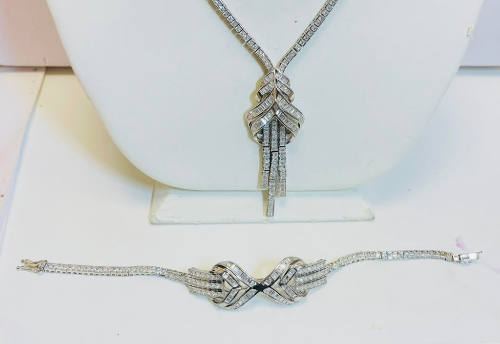 4-delat set i rodiumpläterat 925 sterlingsilver: halsband (48 cm), örhängen, ring och armband (18 cm)