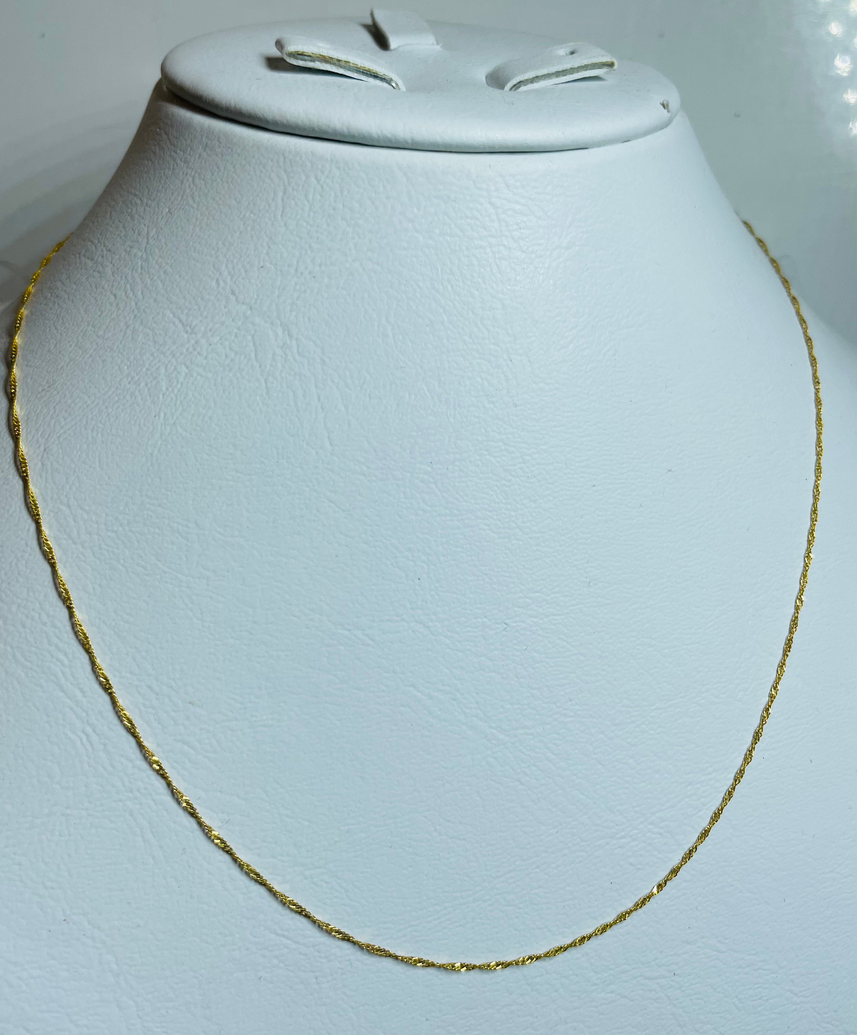 21 karats guldkedja, 45 cm lång, vikt 1.190